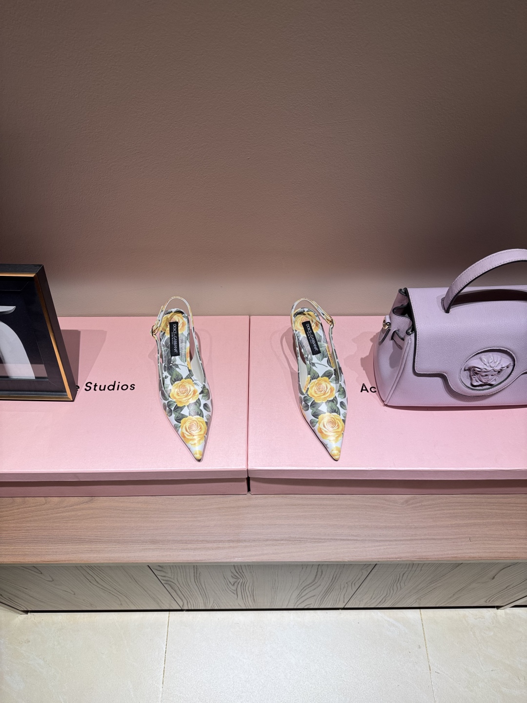 Dujabana Retro Shoes: Elegant Design with Unique Details - 图片 3