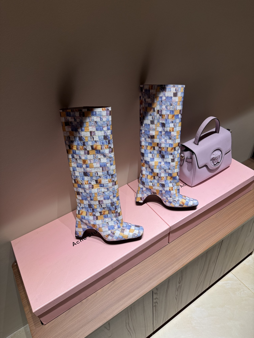 Coperni 25SS New Alien Boots: Stylish Designer Footwear with Unique Details