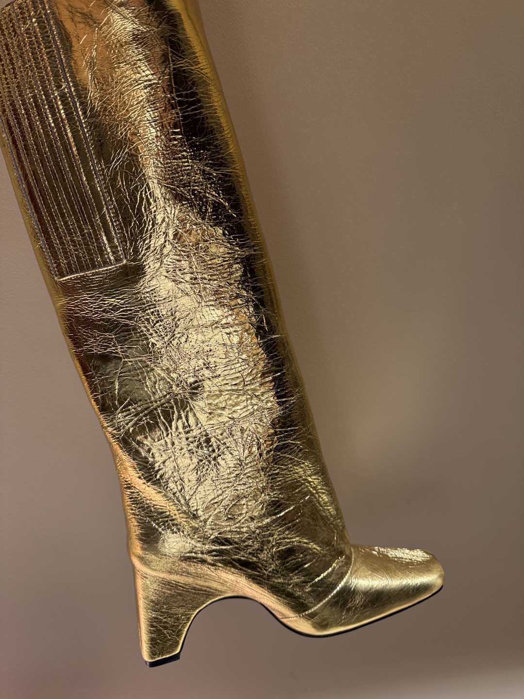 Coperni 25SS New Alien and Straight Boots: Stylish Designer Footwear in Cattle Skin - 图片 6