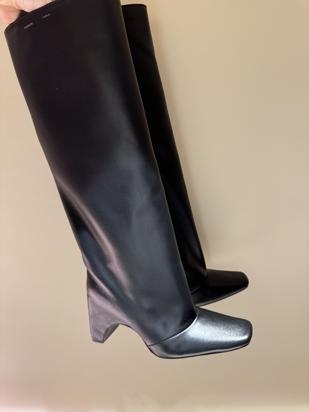 Coperni 25SS New Alien and Straight Boots: Stylish Designer Footwear with Unique Features - 图片 7