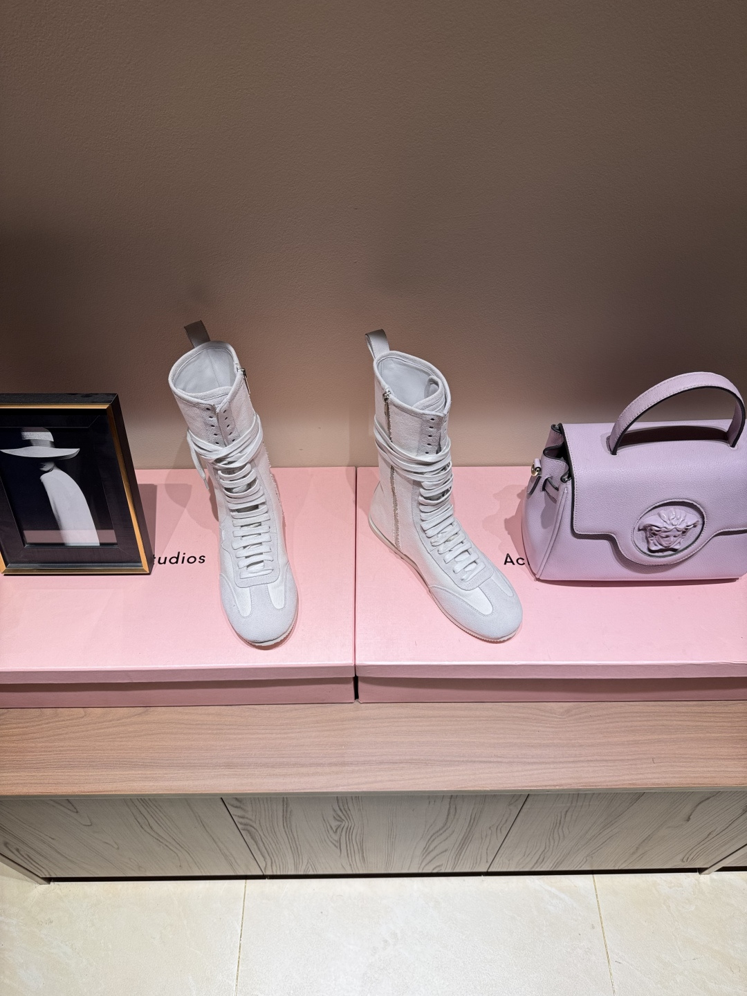 Ann Demeulemester 25 FW Boots: Boxing & Sneaker Fusion for Sporty Charm - 图片 2