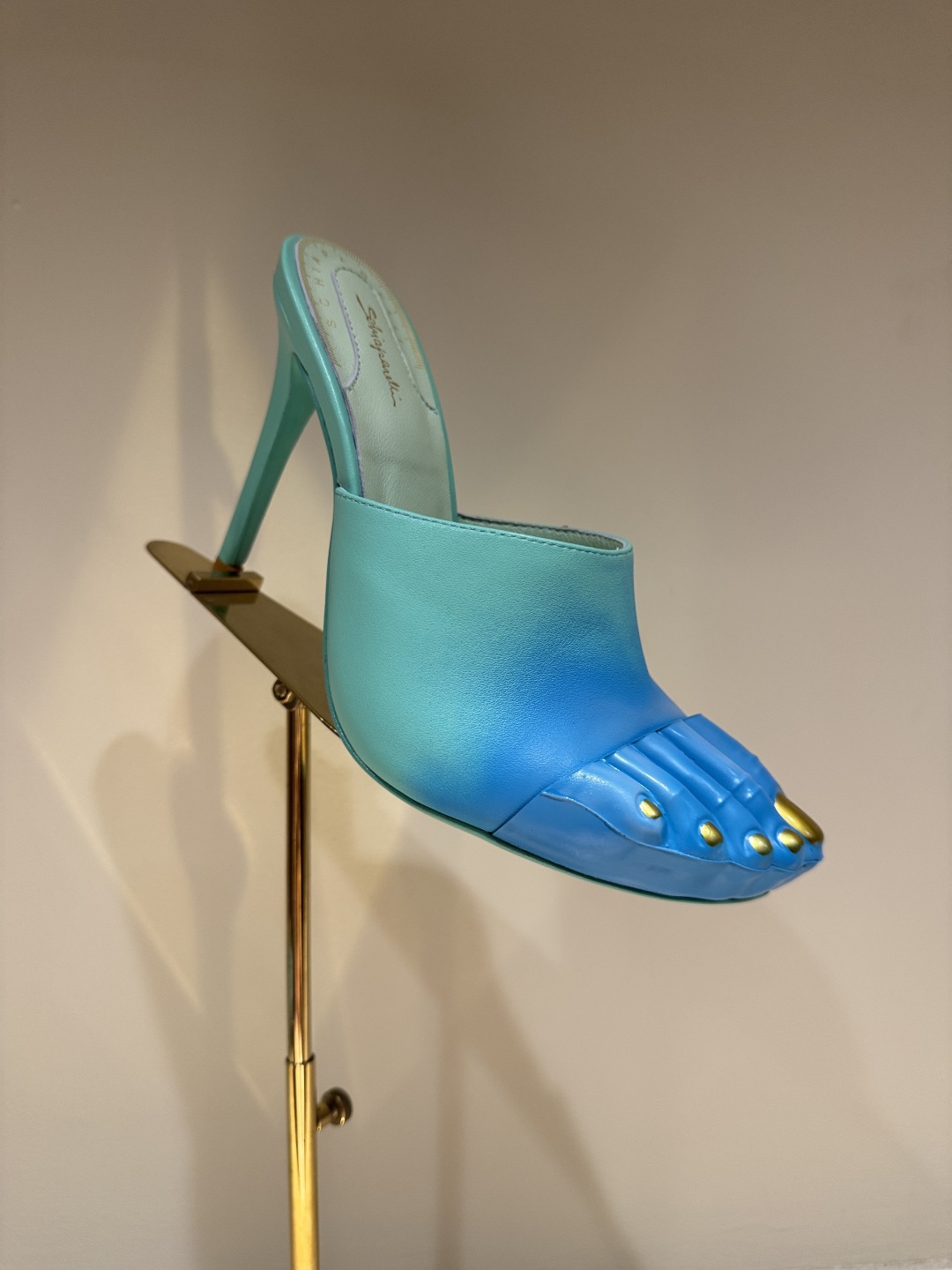 Factory 696: Master Designer Elsa Schiaparelli’s Forgotten Legacy in Fashion Industry.