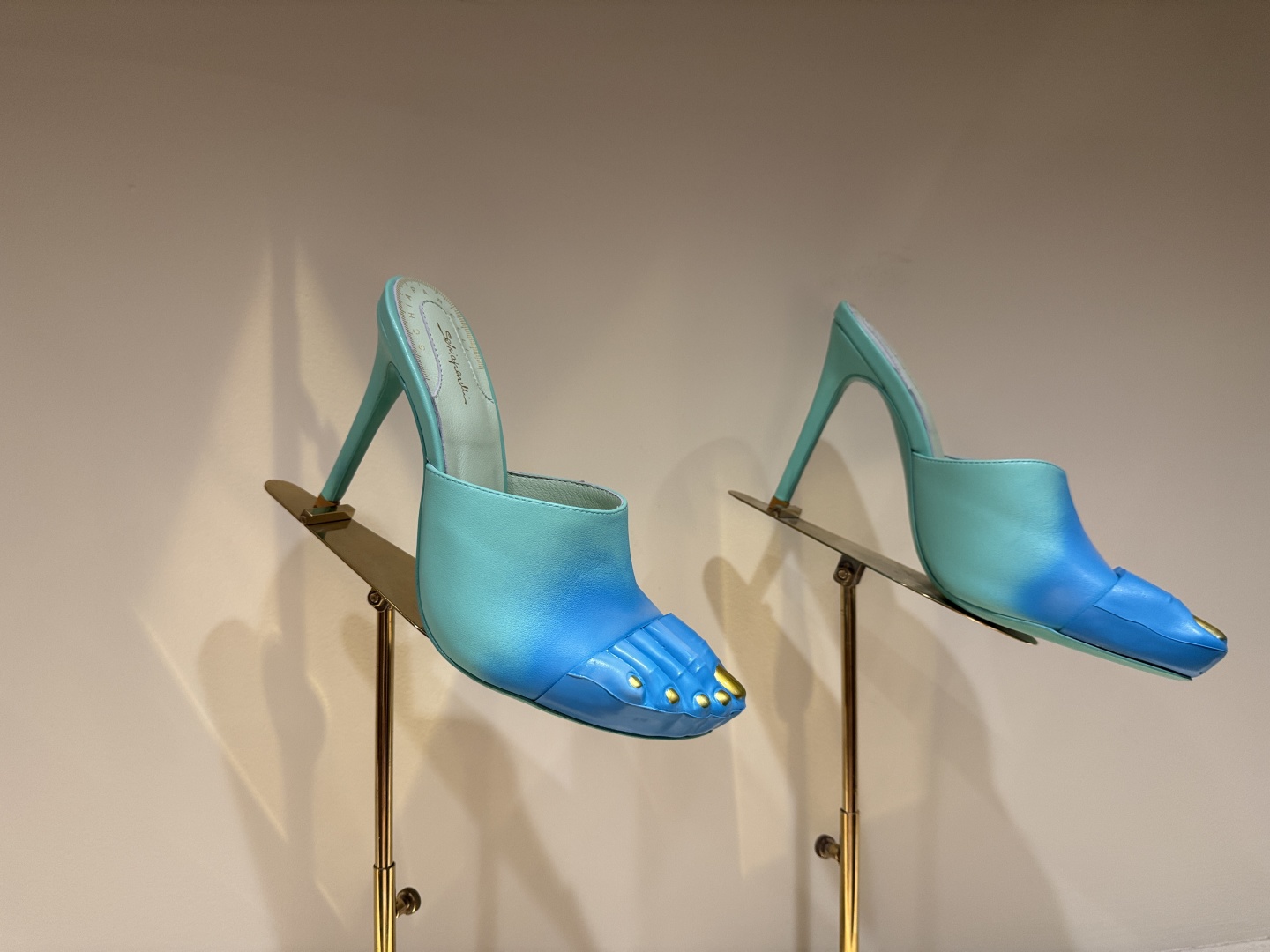 Factory 696: Master Designer Elsa Schiaparelli’s Forgotten Legacy in Fashion Industry. - 图片 9