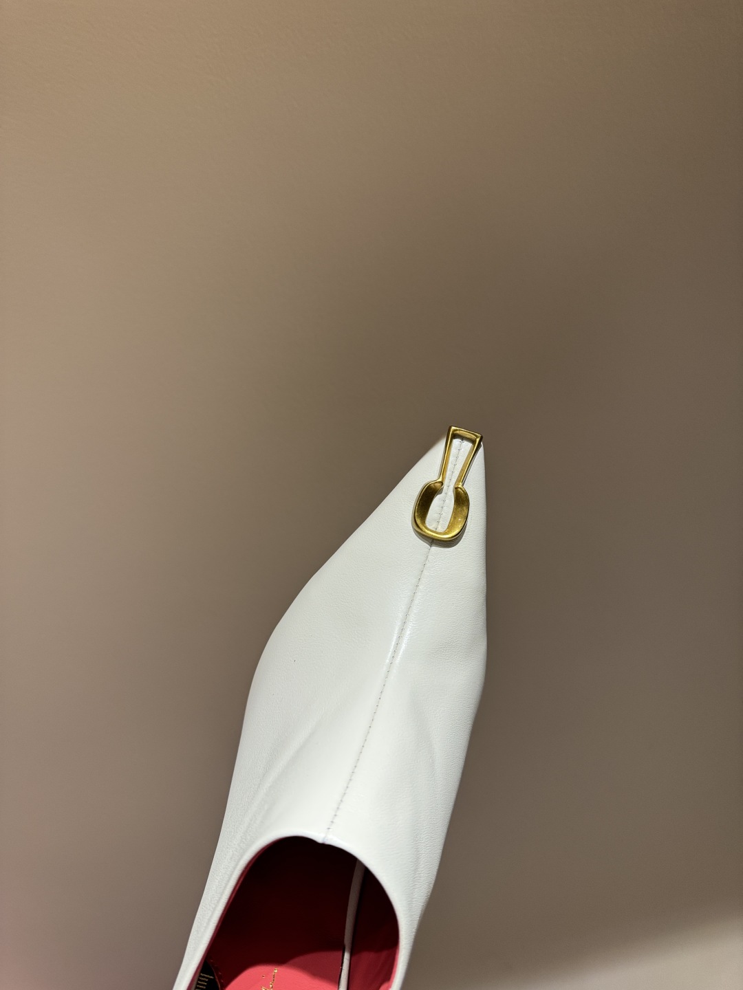 Elsa Schiaparelli: Genius Designer Rivaling Chanel in the 1930s, Known for Masterful Creations and Iconic Shoes. - 图片 5