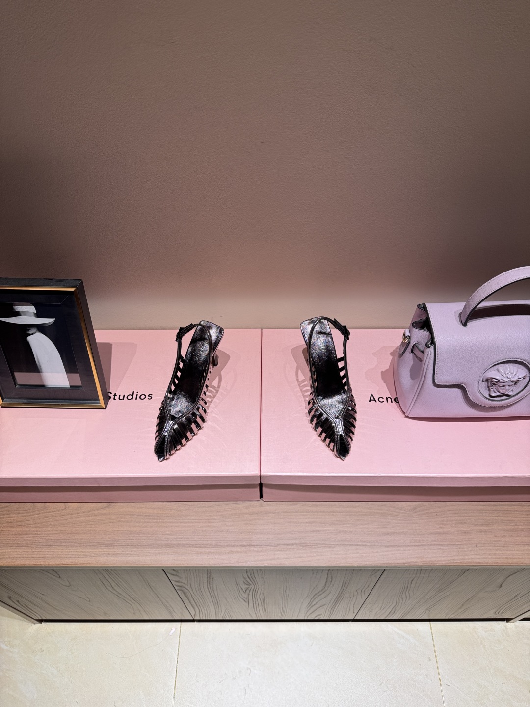 LeSilla High Heel Shoes: Designer Craftsmanship for Comfort and Beauty - 图片 4