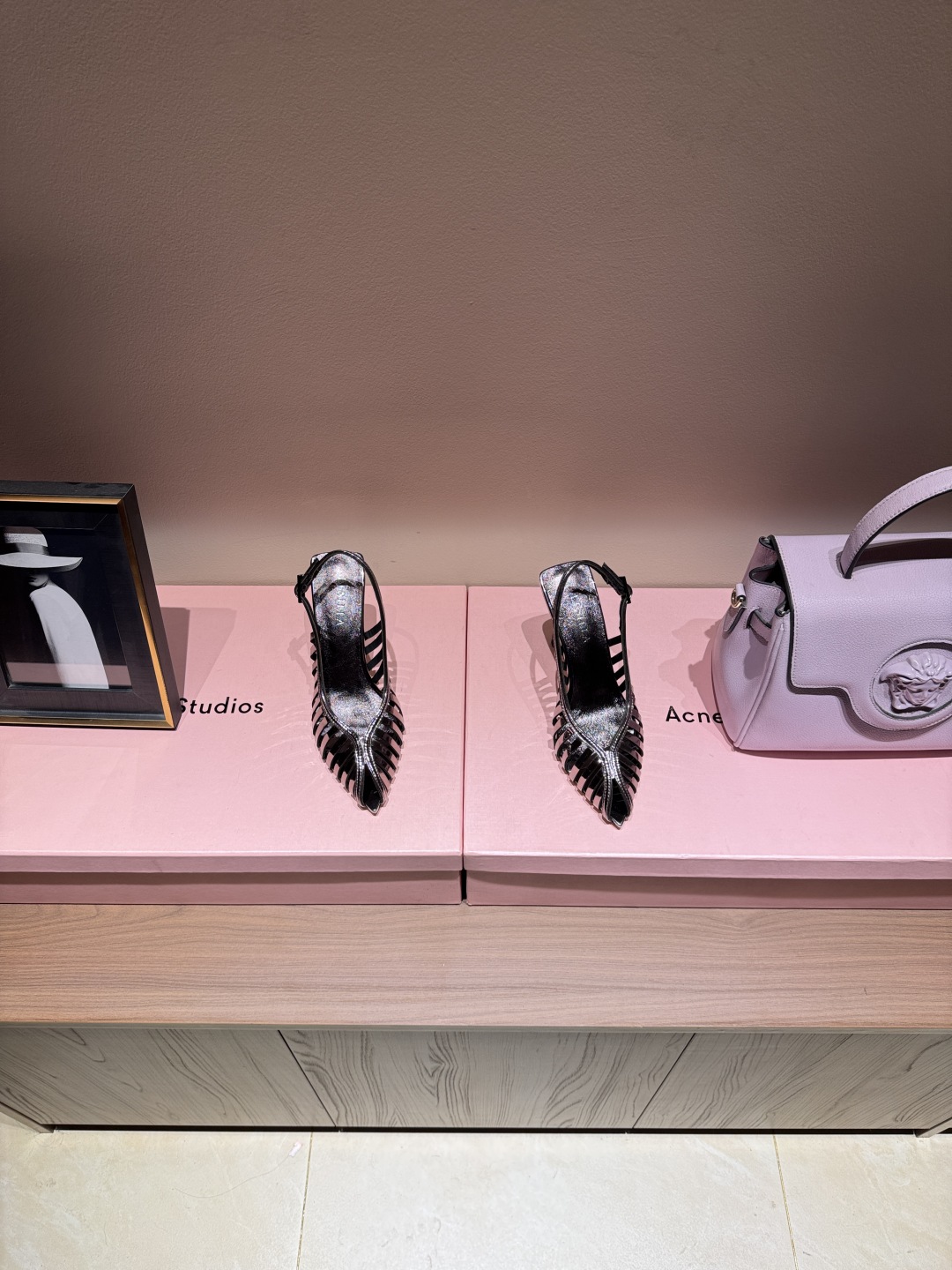 LeSilla High Heel Shoes: Designer Craftsmanship for Comfort and Beauty - 图片 3