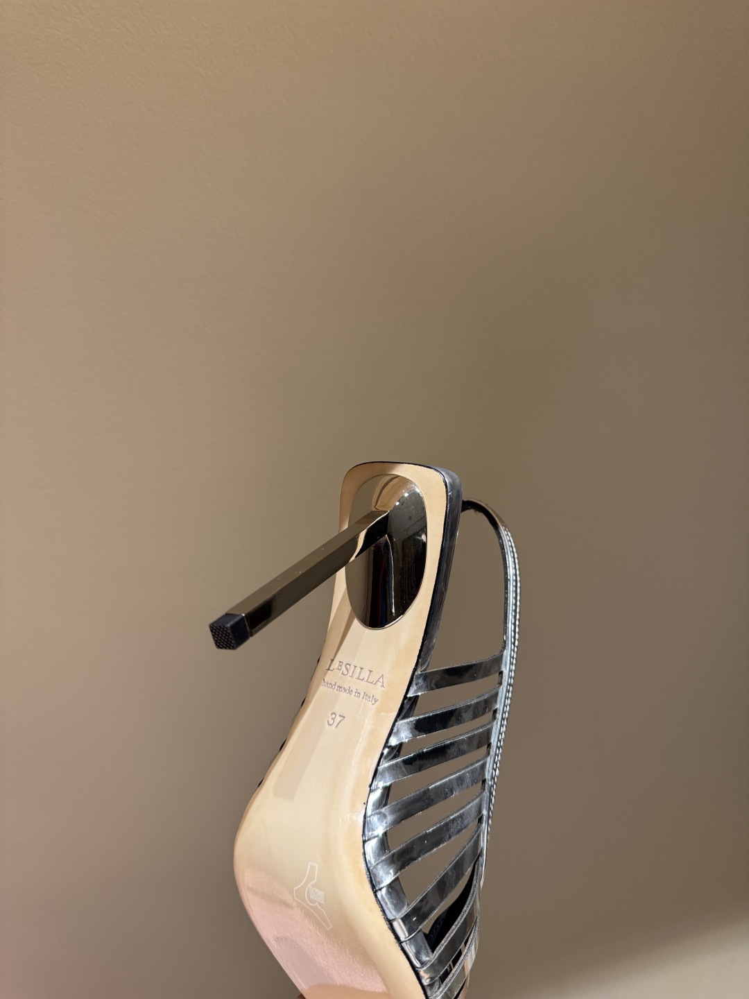 LeSilla Heels: Luxury Laser-Cut Shoes for Women, Founded by Enio Sila in 1994 - 图片 8