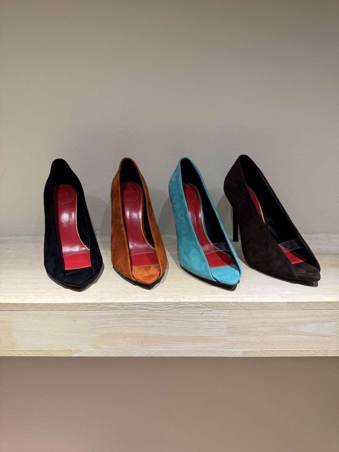 Disponible en cuatro colores