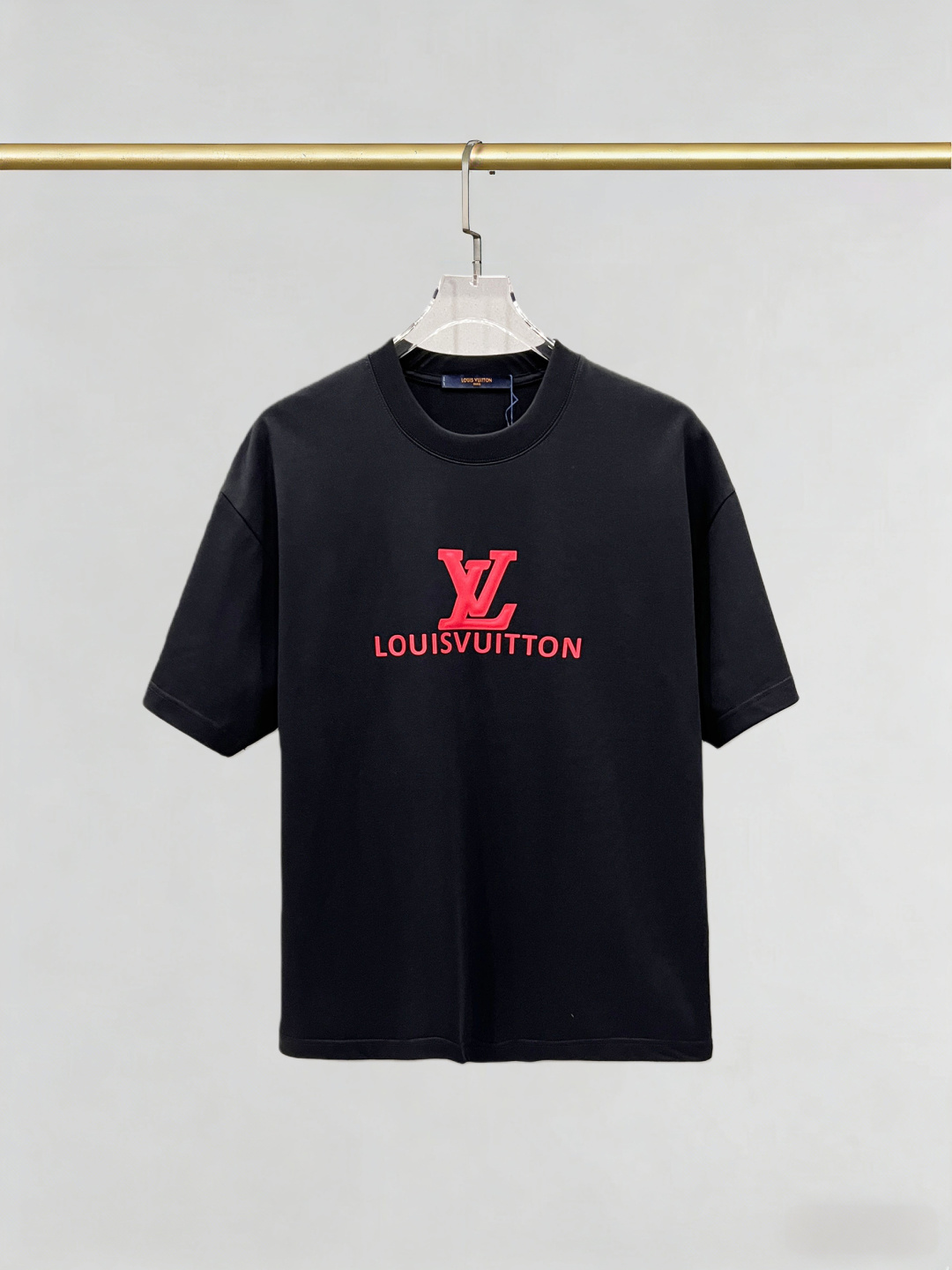 P95 Camiseta de manga corta con logo de silicona 3D, logo exquisito, tejido original, mismo modelo oficial, camiseta de…