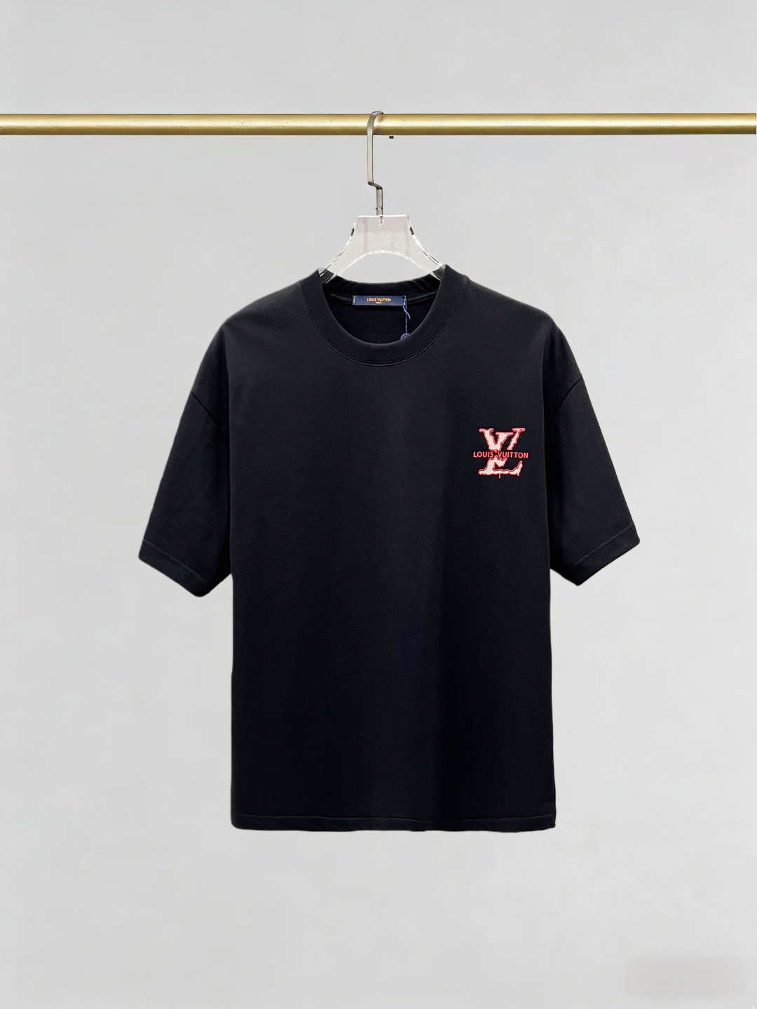 P95 Camiseta de manga corta con logo de silicona 3D, logo exquisito, tejido original, mismo modelo oficial, camiseta de…
