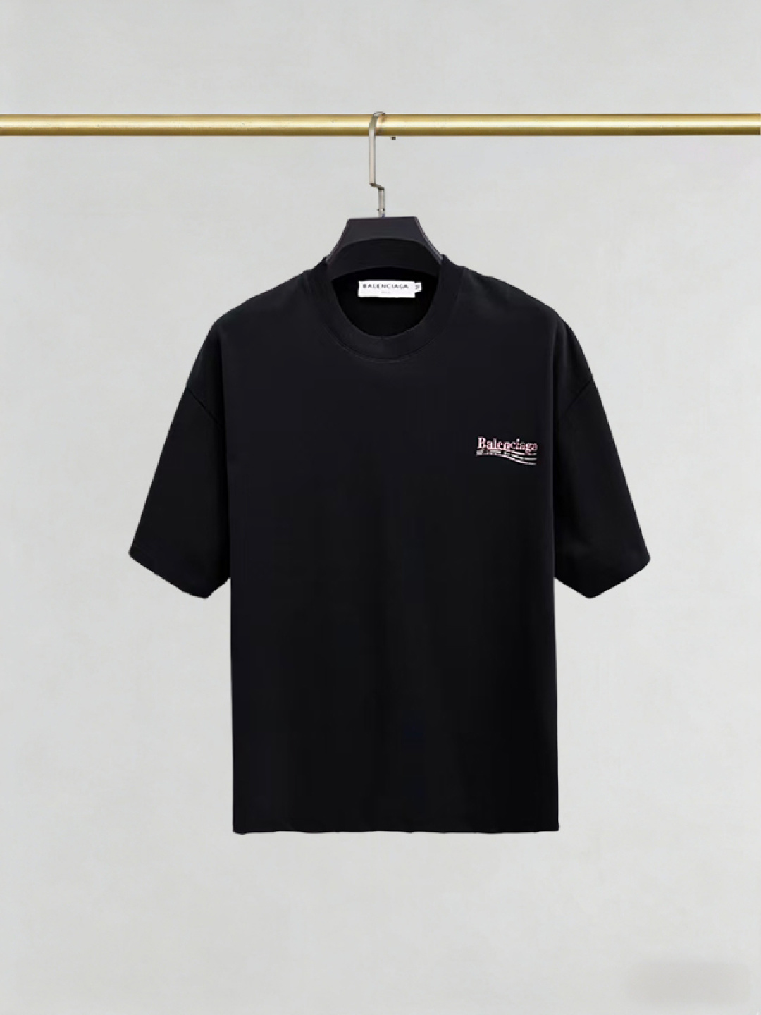 P105 Balenciaga 2026SS última camiseta de manga corta de moda con cuello redondo en primavera y verano, sincronizada co…