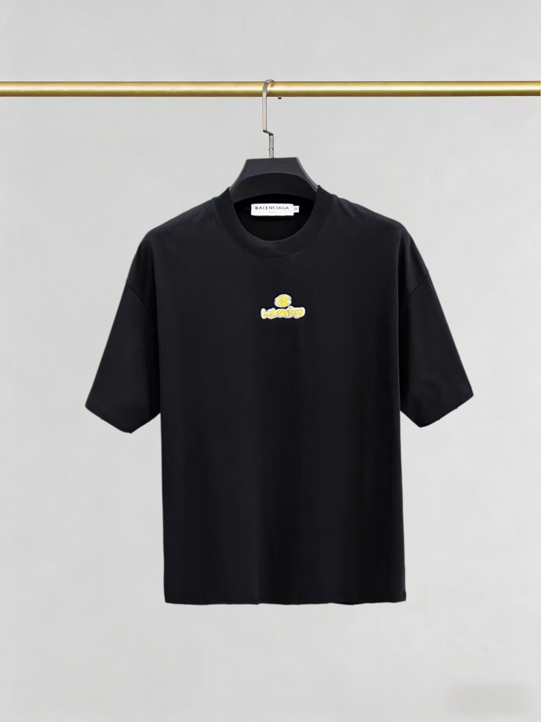 P105 Balenciaga 2026SS última camiseta de manga corta de moda con cuello redondo en primavera y verano, sincronizada co…