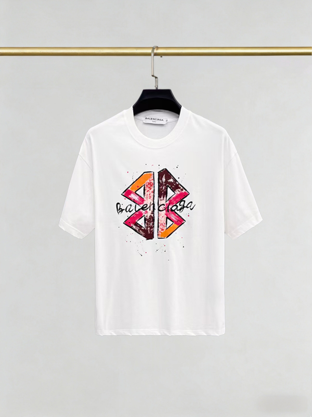P105 Balenciaga 2026SS última camiseta de manga corta de moda con cuello redondo en primavera y verano, sincronizada co…