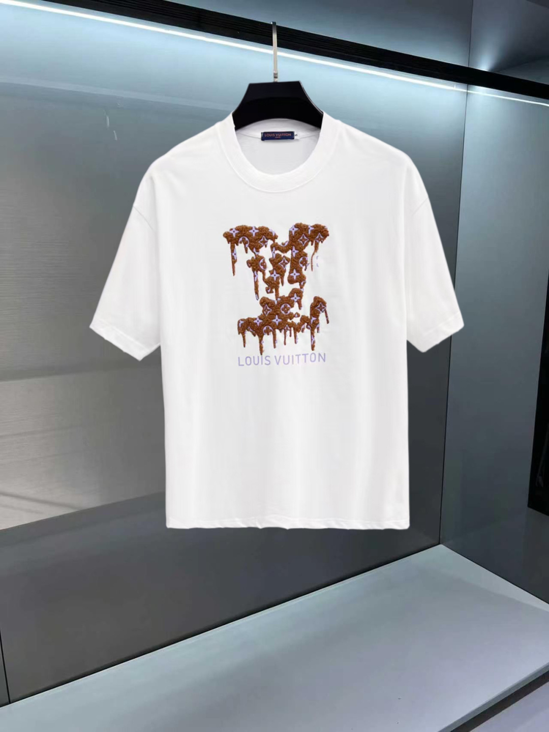 P105 LV 2026SS camiseta de cuello redondo de manga corta de última moda primavera-verano, sincronizada con la web ofici…