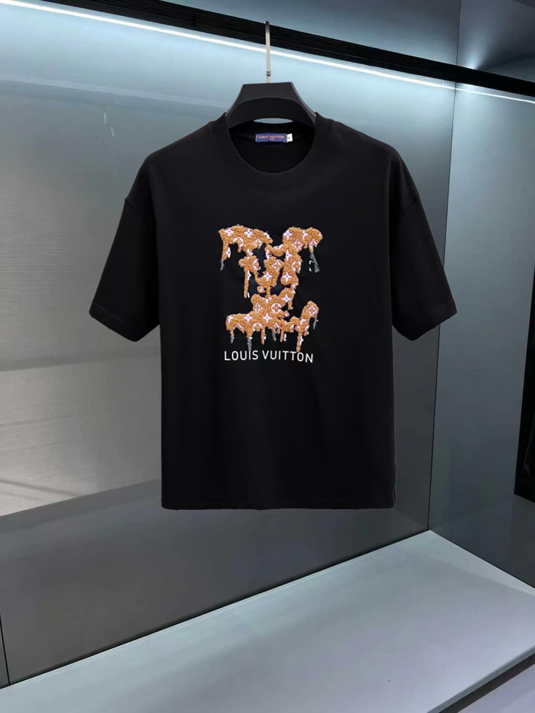 P105 LV 2026SS camiseta de cuello redondo de manga corta de última moda primavera-verano, sincronizada con la web ofici…