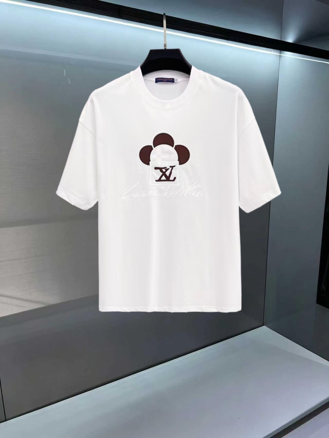 P105 LV 2026SS camiseta de cuello redondo de manga corta de última moda primavera-verano, sincronizada con la web ofici…