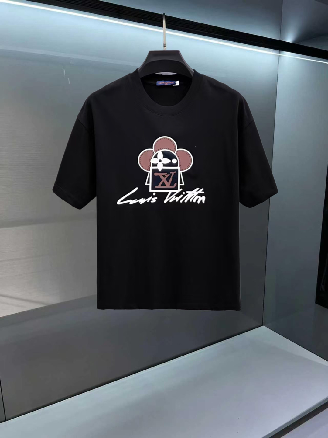 P105 LV 2026SS camiseta de cuello redondo de manga corta de última moda primavera-verano, sincronizada con la web ofici…