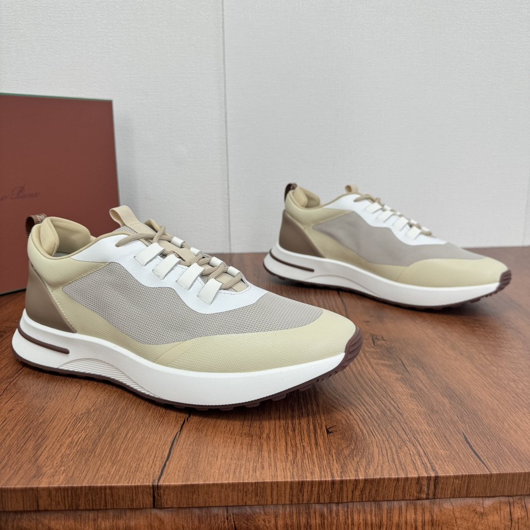 NO:276271,Loro Piana mesh cowhide spliced ​​casual sports men's shoes LP jogging shoes OEM factory original sole enters the counter at will!  This casual shoe is knitted with Wind fiber, presenting a unique three-dimensional effect. The unique style is slightly narrowed in the middle and is embellished with Naba Leather. The light rubber sole and edge studs enhance grip and stability. The functional details of the shoe are full of modern aesthetics. The upper uses hot melt edge sealing process. The lightweight technical material of the Kummel-colored rubber outsole is inlaid with cushioning pads on the inside of the sole, which makes the weight distribution more even and reduces the load during travel. The leather shoe eye is directly placed on the upper fixed to the sole to ensure stability. The rear is equipped with cushioning pads to enhance the comfort of wearing. The counter has a full set of packaging formulas with lace insoles. Multi-color options are available!  Fabric nylon Decorative cowhide leather Auxiliary polyurethane Size 39-40-41-42-43-44 Standard leather shoe size (38/45 can be customized without support for return and exchange) Article number FAM1718 Beibai,,loro piana,loro piana,cowhide19860909批 Loro Piana网面牛皮拼接休闲运动男鞋 LP慢跑鞋 代工厂原厂底随意进专柜！这款休闲鞋采用Wind纤维针织而成,呈现出别致的立体效果,独特的版型在中段轻微变窄,并以纳巴革细节点缀.轻盈橡胶鞋底和边缘的鞋钉增强抓地力和稳定性,充满现代美感的功能细节设计为鞋子平添了运动风格.鞋面使用热熔封边工艺 Kummel色橡胶外底的轻盈技术材料鞋底内侧镶嵌着缓冲垫,让重量分配更平均,减轻行进间的负荷 皮革鞋眼直接设于固定在鞋底的鞋面上,以确保稳定性 后部搭配缓冲垫,以提升穿着舒适感,专柜全套包装配方程带附赠鞋带鞋垫.多色可选！ 面料锦纶 装饰牛皮革 辅料聚氨酯 码数39-40-41-42-43-44 标准皮鞋码（38/45可定做不支持退换货） 货号FAM1718 米白,,loro piana,loro piana,cowhide,Men's shoes