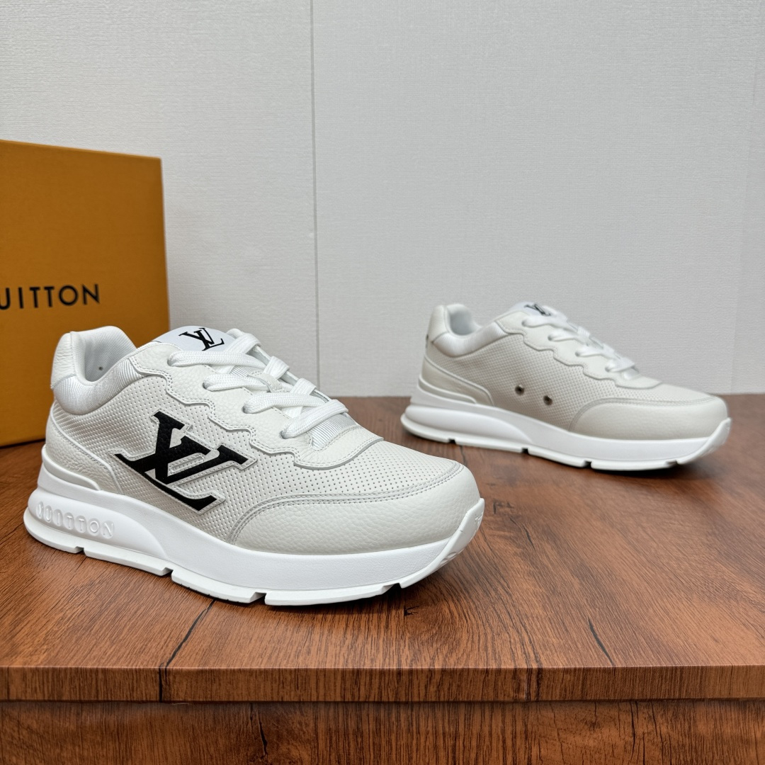 NO:278166,Coded LV Classic Men's Sports Shoes Shipping Lightweight Thick-soled Fat Ding Bread Shoes, Super versatile Multi-style Strong!  This sneaker is made of smooth cowhide punched and grain cowhide splicing, with grain cowhide and technology mesh splicing, and smooth cowhide and grain cowhide with multiple styles. The color matching is classic and versatile, and it is easily integrated into various shapes. Attention LV letters are marked on the side of the shoe, the tongue is decorated with lv embroidered letter webbing logo, the heel brand logo silk-print logo, and the Vuitton personality logo is paired with a light rubber outsole. The fabric inner foot pad is stylish and handsome!  With full set of original packaging!  Size 39-40-41-42-43-44-45 Standard leather shoe size (customized 38.46 without return) Article number 1224 leather hole white and black, christian louboutin, louis vuitton, sneakers, cowhide19860909编码 LV Classic 男士运动鞋出货 轻质厚底胖丁面包鞋,超级百搭款多重风格强势来袭！ 这款运动鞋以光滑牛皮革冲孔和粒面牛皮革拼接塑造考究设计,粒面牛皮与科技网布拼接,以及光滑牛皮与粒纹牛皮搭配多重款式,配色经典百搭,轻松融入各式造型.瞩目 LV 字母标注鞋侧,鞋舌饰有lv刺绣字母织带标识,后跟品牌logo丝印徽标,搭配轻盈橡胶外底点缀 Vuitton 个性标识.织物内里垫脚,上脚时尚帅气百搭！配全套原包装！ 尺码39-40-41-42-43-44-45 标准皮鞋码（可定做38.46不退换） 货号1224皮孔 白黑,,christian louboutin,louis vuitton,sneakers,cowhide,Men's shoes