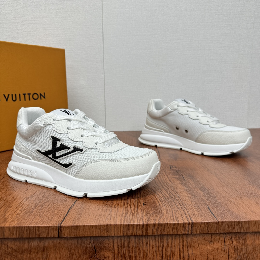 NO:278186,Coded LV Classic Men's Sports Shoes Shipping Lightweight Thick-soled Fat Ding Bread Shoes, Super versatile Multi-style Strong!  This sneaker is made of smooth cowhide punched and grain cowhide splicing, with grain cowhide and technology mesh splicing, and smooth cowhide and grain cowhide with multiple styles. The color matching is classic and versatile, and it is easily integrated into various shapes. Attention LV letters are marked on the side of the shoe, the tongue is decorated with lv embroidered letter webbing logo, the heel brand logo silk-print logo, and the Vuitton personality logo is paired with a light rubber outsole. The fabric inner foot pad is stylish and handsome!  With full set of original packaging!  Size 39-40-41-42-43-44-45 Standard leather shoe size (customized 38.46 without return) Article number 1224 mesh cloth white, christian louboutin, louis vuitton,sneakers,cowhide19860909编码 LV Classic 男士运动鞋出货 轻质厚底胖丁面包鞋,超级百搭款多重风格强势来袭！ 这款运动鞋以光滑牛皮革冲孔和粒面牛皮革拼接塑造考究设计,粒面牛皮与科技网布拼接,以及光滑牛皮与粒纹牛皮搭配多重款式,配色经典百搭,轻松融入各式造型.瞩目 LV 字母标注鞋侧,鞋舌饰有lv刺绣字母织带标识,后跟品牌logo丝印徽标,搭配轻盈橡胶外底点缀 Vuitton 个性标识.织物内里垫脚,上脚时尚帅气百搭！配全套原包装！ 尺码39-40-41-42-43-44-45 标准皮鞋码（可定做38.46不退换） 货号1224网布 白色,,christian louboutin,louis vuitton,sneakers,cowhide,Men's shoes