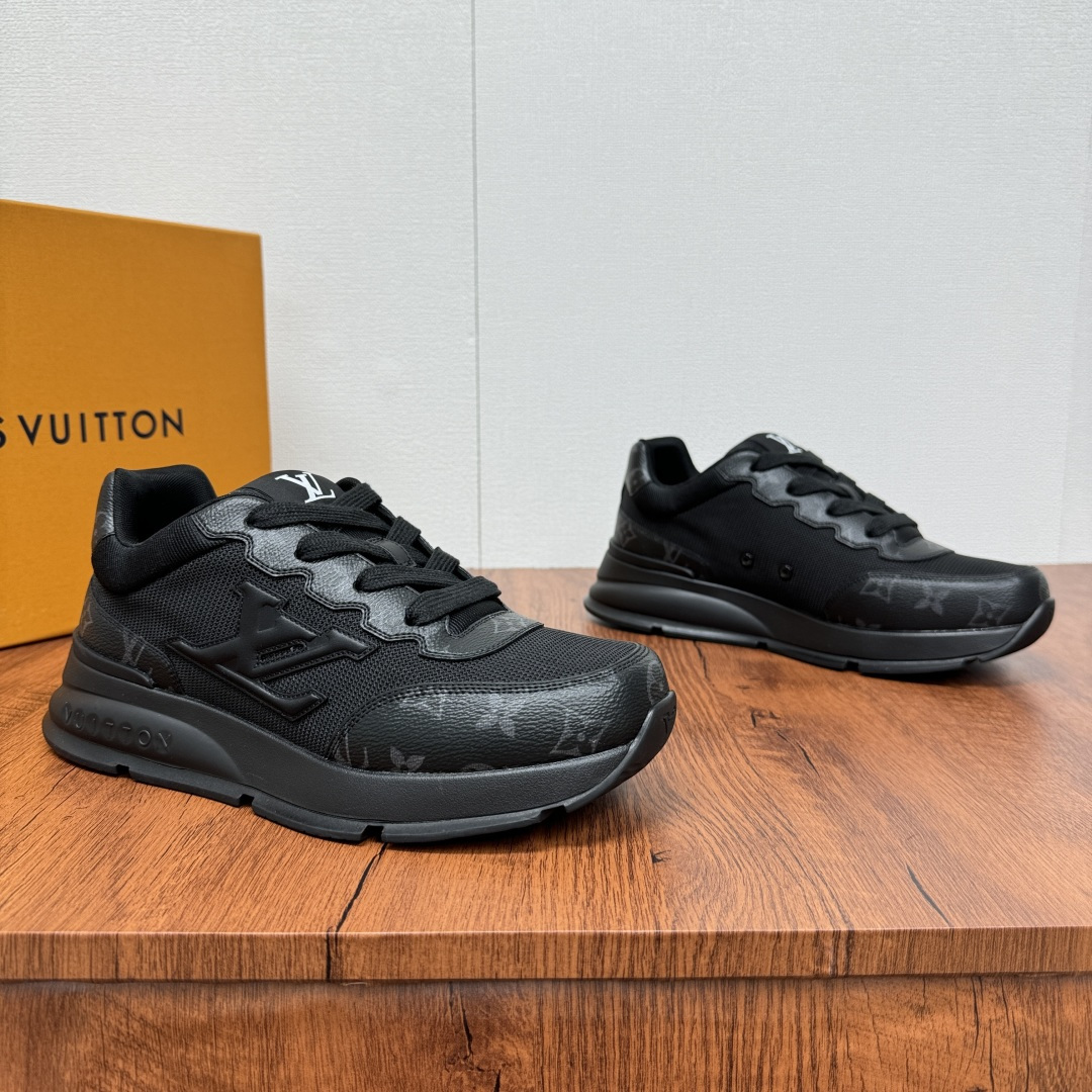 NO:278189,Coded LV Classic Men's Sports Shoes Shipping Lightweight Thick-soled Fat Ding Bread Shoes, Super versatile Multi-style Strong!  This sneaker is made of smooth cowhide punched and grain cowhide splicing, with grain cowhide and technology mesh splicing, and smooth cowhide and grain cowhide with multiple styles. The color matching is classic and versatile, and it is easily integrated into various shapes. Attention LV letters are marked on the side of the shoe, the tongue is decorated with lv embroidered letter webbing logo, the heel brand logo silk-print logo, and the Vuitton personality logo is paired with a light rubber outsole. The fabric inner foot pad is stylish and handsome!  With full set of original packaging!  Size 39-40-41-42-43-44-45 Standard leather shoe size (customized 38.46 without return) Item number 1224 mesh black, christian louboutin, louis vuitton,sneakers,cowhide19860909编码 LV Classic 男士运动鞋出货 轻质厚底胖丁面包鞋,超级百搭款多重风格强势来袭！ 这款运动鞋以光滑牛皮革冲孔和粒面牛皮革拼接塑造考究设计,粒面牛皮与科技网布拼接,以及光滑牛皮与粒纹牛皮搭配多重款式,配色经典百搭,轻松融入各式造型.瞩目 LV 字母标注鞋侧,鞋舌饰有lv刺绣字母织带标识,后跟品牌logo丝印徽标,搭配轻盈橡胶外底点缀 Vuitton 个性标识.织物内里垫脚,上脚时尚帅气百搭！配全套原包装！ 尺码39-40-41-42-43-44-45 标准皮鞋码（可定做38.46不退换） 货号1224网布黑色,,christian louboutin,louis vuitton,sneakers,cowhide,Men's shoes