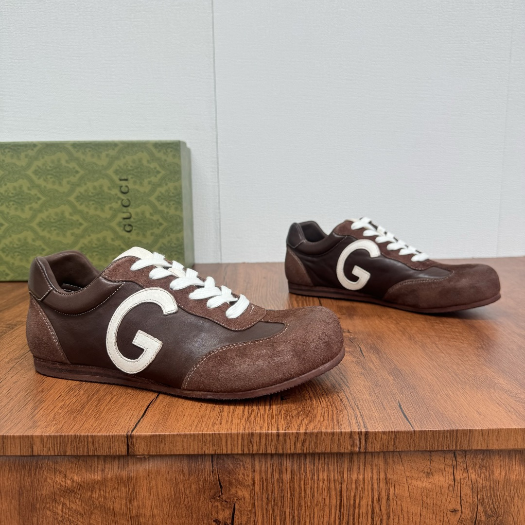 NO:353580,GUCCI/Gucci New horse leather wash and old German training shoes, men's lightweight all-leather dirty casual shoes!  Top quality products from Dongguan!  Horse leather men's casual moral training shoes are outlined with simple brushstrokes. The upper is made of delicate horse leather and matte calf leather. The imported machine tool is contrasting in color and lined with the upper 