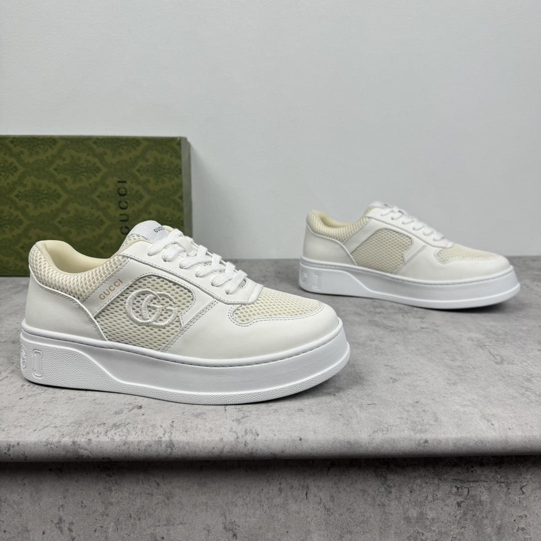 NO:354728,Gucci/Gucci 2025 new men's casual shoes, thick-soled lightweight biscuit shoes!  Encounter with Gucci, the trendy style is outstanding. When the classic double G logo meets colorful colors, Gucci shoes are full of charm. The upper material is high-quality, and the color collision releases a personal attitude. Multi-colored brother can choose from to meet different matching needs. Each one has a unique style. The thick-soled design not only adds a sense of fashion, but also can inadvertently lengthen the leg lines. Whether it is a casual outfit or a finishing touch for the simple shape, multiple colors are available, and the trend is versatile!  Size 39-40-41-42-43-44 leather shoes size (customized 38.45 cannot be returned or exchanged), gucci, gucci19860909Gucci/古驰 2025新款男士休闲鞋,厚底轻质饼干鞋！邂逅Gucci,潮范出众,当经典双G标志遇上多彩配色,Gucci板鞋魅力尽显.鞋面材质优质,色彩碰撞间释放个性态度.多重锋哥可选,满足不同搭配需求,每一款都独具风格. 厚底设计不仅增添时尚感,还能在不经意间拉长腿部线条.无论是搭配休闲装出街,还是为简约造型点睛,多色可选,潮流百搭！ 尺码39-40-41-42-43-44皮鞋尺码（可定制38.45不能退换）,,gucci,gucci,Men's shoes