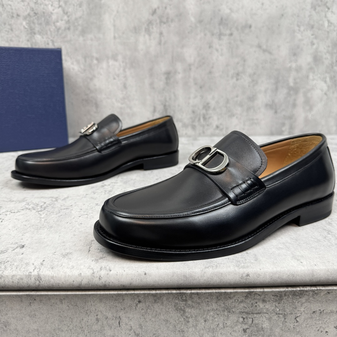 Dior Granville Men's Loafers with CD Icon Buckle in Black Leather 4 cmp i1758636454570 3014 0 2