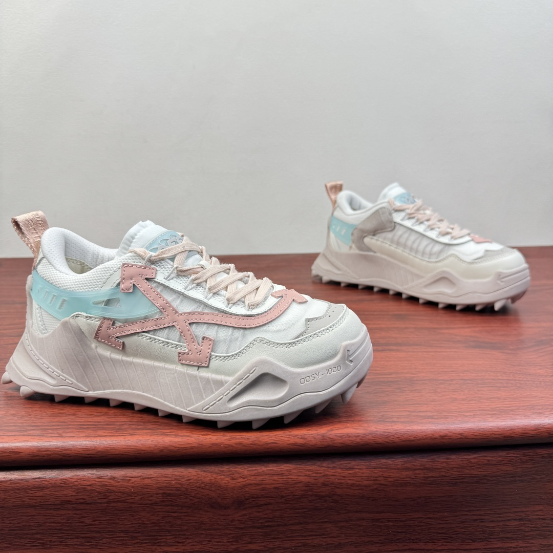 NO:832529,Batch OFF-WHITE ODSY -1000 sports shoes, high-end products for men and women, full of details when purchasing the original shoes. S version - currency version, 5 details points to distinguish ①S version is composed of a new 5-layer outsole - the currency version uses an integrated knee, which not only saves costs, but also does not provide any comfort.  ②The S version uses a high-end white craft box. The shoe box not only has a three-dimensional effect but also has the atmosphere of a luxury product - the currency version is made of ordinary green and the material has no contrast in all aspects. ③The upper of the S version is made of top-layer leather - the currency version uses space material. ④The inside of the S version shoe is made of sponge filler and various components - there is basically no fit inside the currency version. ⑤S version  The heel surround of the shoe is made of TPU material - the currency version is made of plastic material VirgilAbloh  Off-White's latest running shoe design was first exposed on his personal Instagram, intending to create a new craze after the 'TheTen' series in collaboration with Nike is about to come to an end. This latest pair of shoes called ODSY-1000 has a strong 'dad shoe' shape. The upper is rich in color and full of deconstructed splicing of different materials, including suede, rubber, mesh and other materials. The most iconic 'X' logo of the brand appears in a unique form. Comes with original box packaging dust bag!  Size 36-37-38-39-40-41-42-43-44-45-46-47 Leather shoe size Item number OFF1000 white powder blue,,off white,sneakers19860909批 OFF-WHITE ODSY -1000运动鞋 男女同款高端产物 原鞋购入细节拉满. S版本 -通货版本 5个细节点区分 ①S版本是由全新磨具5层大底组合而成-通货版本用的是一体描膝,不仅成本节约脚感更谈不上任何舒适感 ②S版本采用高端的白色工艺盒,鞋盒不仅有立体感而且又有符合到奢品的气息-通货版本用的是普通绿色 材质也各方面也是没有任何的对比性 ③S版本鞋面采用的是头层皮料-通货版本用的是太空材料 ④S版本鞋子内里由海绵填充物和各种组件贴合而成-通货版本内里基本没有贴合 ⑤S版本 鞋子后跟包围部位用的是TPU材质-通货版本用的是滴塑材质 VirgilAbloh 于个人Instagram抢先曝光Off-White最新的跑鞋设计,有意在与Nike合作的「TheTen」系列即将完结后再掀全新热潮.这双名为ODSY-1000的最新鞋款拥有浓烈的「老爹鞋」造型,鞋面色彩丰富与充满异材质的解构拼接,包括绒面、橡胶与网眼等质料,最具品牌标志性的「X」Logo更是以奇特形式显现.配原盒包装防尘袋！ 尺码36-37-38-39-40-41-42-43-44-45-46-47 皮鞋码 货号OFF1000 白粉蓝,,off white,sneakers,Men's shoes