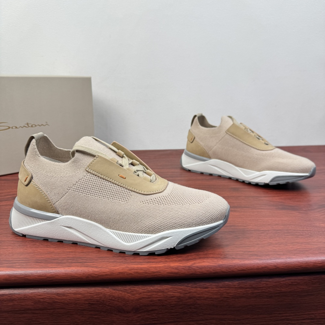 NO:746088,Batch Santoni (Santoni) Italian men's washed denim casual shoes!  Each pair of shoes from this Italian handmade shoe brand has a simple and classic design, which is very comfortable and versatile!  It is not accurate to describe the Italian shoe brand Santoni as 'nouveau riche'. Although it is very young, its appearance and temperament are quite sophisticated, and it can even be said that it is well versed in the ways of the world. The toe of the shoe adopts a classic two-section design concept, and all trimming parts have been processed by hemming technology, giving a 360-degree vision without rough edges!  High elastic mesh lining design!  The real-line method of glueing the empty circle around the outsole is environmentally friendly and does not open the glue!  The upper material of this shoe is made of washed denim and high-mercerized suede cowhide. When you look at the back of the leather, you can see very clear pores!  The inside is made of calf and will not slip or fade!  The outsole is made of a combination of IP outsole and TPU backing sheet, which is light and comfortable on the foot!  The brand's special molded footbed has a layer of high-elastic foam in the middle of the insole that makes it easy to put on your feet. Exclusive private mold control, long-term availability!  Original box packaging, with shoe storage bag!  Size 39-40-41-42-43-44 (45.46 can be customized) Item No. 1959-C1 Apricot,,cowhide19860909批 Santoni(圣东尼）意大利男士水洗牛仔布休闲鞋！ 这个意大利纯手工鞋履品牌的每一双鞋设计简洁经典,上脚非常舒适百搭！ 用“新贵”来形容意大利鞋履品牌Santoni,并不准确,尽管它很年轻,但呈现出的相貌和气质却相当老练,甚至可以说深谙世故之道. 鞋子鞋头部位采用经典的两节设计理念,切边部位全部经过包边工艺处理,360度无毛边视觉！高弹网布内里设计！大底周圈空胶车真线做法,即环保又不开胶！ 此款鞋面面料采用水洗牛仔布配高丝光反毛牛皮、从皮料反面顶起来会看到很清晰的毛孔！内里进囗小牛里,不打滑,不掉色！大底采用ip大底加tpu底片组合成型,上脚轻便舒适！品牌专用开模脚床,鞋垫中间有一层高弹泡棉上脚轻快.独家私模可控,长期有货！原盒包装,配鞋履收纳袋！ 尺码39-40-41-42-43-44（可定制45.46） 货号1959-C1 杏色,,cowhide,Men's shoes