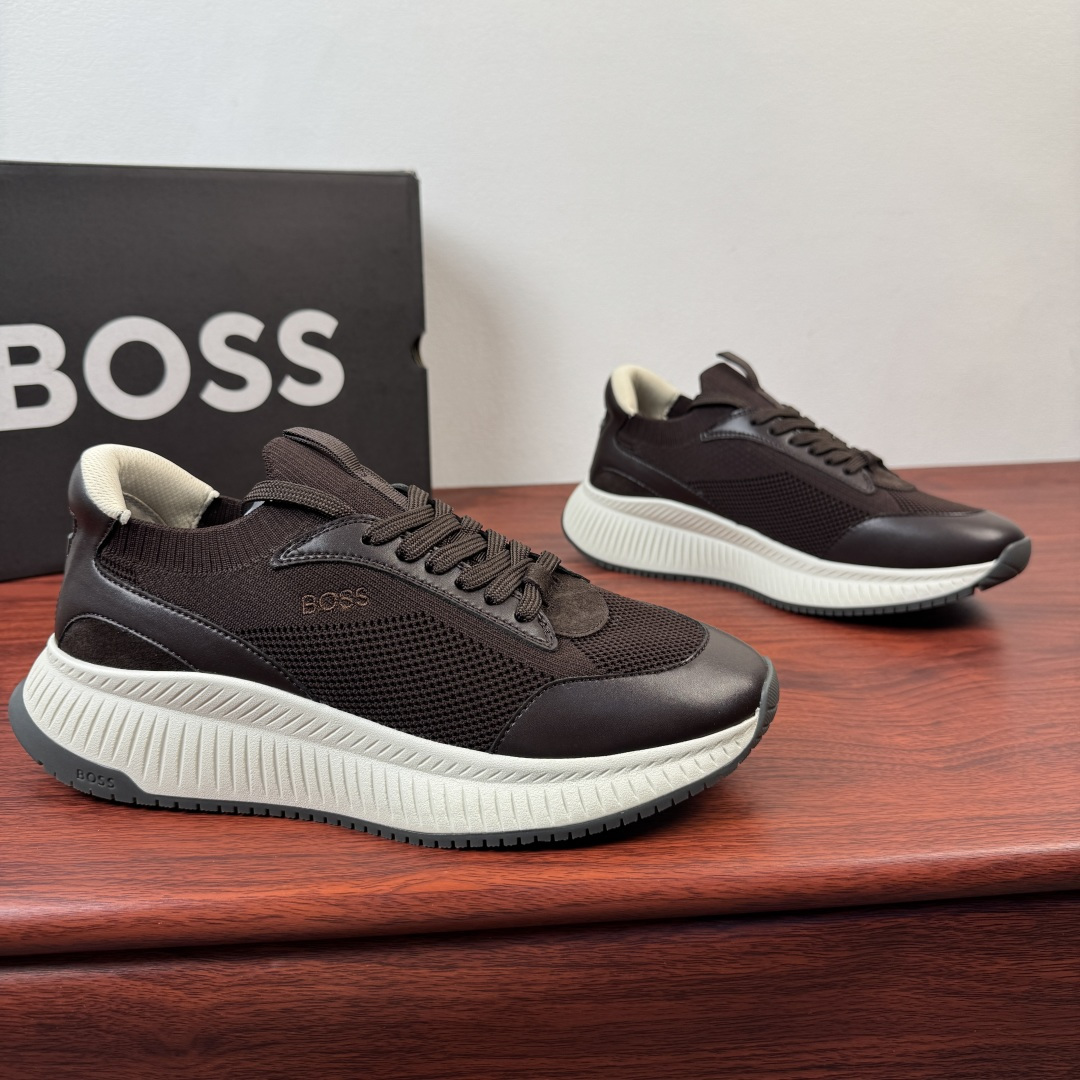 NO:782326,Batch BOSS TTNM EVO Knitted Upper Sneakers. The counter is synchronized with the new ultra-light thick-soled fly knit upper breathable running shoes! These running-style BOSS men's sneakers are made of a variety of materials, including leather trim, to create a unique silhouette. Lightweight ridged outsole. Fully knitted wrapped shoe collar, lightweight and breathable, fit the foot, bringing a comfortable wearing experience. Knitted BOSS logo details Composite stitching calfskin patch on the heel, embellished with rubber label three-color logo heel details  Full mesh lining with ultra-light rubber soles, excellent breathability and elasticity, original factory molded color matching rubber backing layer, complete package ready for shipment!  Size 39-40-41-42-43-44 (customized at 45.46) leather shoe size, item number 50523113, coffee color, sneakers, cowhide19860909批 BOSS TTNM EVO针织鞋面运动鞋 专柜同步新款 超轻厚底飞织鞋面透气跑步鞋! 这些跑步风格的BOSS男式运动鞋采用多种材料,包括皮革镶边,打造出独特的轮廓.轻质脊状外底.,全针织包裹鞋口,轻盈透气,贴合脚部,带来舒适穿着体验.针织BOSS标志细节 后跟复合拼接小牛皮贴片,点缀胶标三色标识后跟细节 全网布内里搭配超轻橡胶鞋底,透气性能与弹力性能极好,原厂开模拼色橡胶底片层,全套包装现货出货！ 尺码39-40-41-42-43-44（45.46订做）皮鞋尺码 货号50523113 咖色,,sneakers,cowhide,Men's shoes