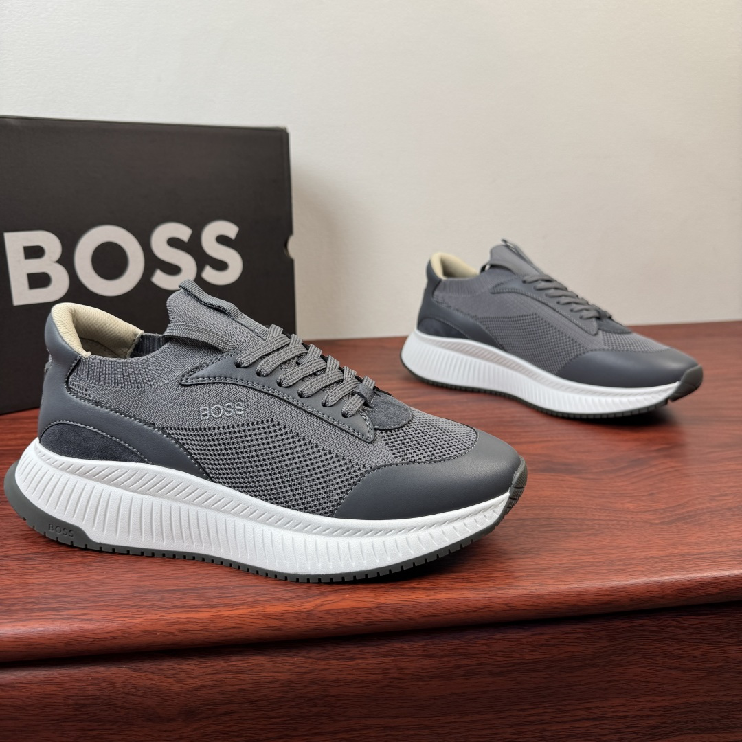 NO:782341,Batch BOSS TTNM EVO Knitted Upper Sneakers. The counter is synchronized with the new ultra-light thick-soled fly knit upper breathable running shoes! These running-style BOSS men's sneakers are made of a variety of materials, including leather trim, to create a unique silhouette. Lightweight ridged outsole. Fully knitted wrapped shoe collar, lightweight and breathable, fit the foot, bringing a comfortable wearing experience. Knitted BOSS logo details Composite stitching calfskin patch on the heel, embellished with rubber label three-color logo heel details  Full mesh lining with ultra-light rubber soles, excellent breathability and elasticity, original factory molded color matching rubber backing layer, complete package ready for shipment!  Size 39-40-41-42-43-44 (customized at 45.46) leather shoe size item number 50523113 gray, sneakers, cowhide19860909批 BOSS TTNM EVO针织鞋面运动鞋 专柜同步新款 超轻厚底飞织鞋面透气跑步鞋! 这些跑步风格的BOSS男式运动鞋采用多种材料,包括皮革镶边,打造出独特的轮廓.轻质脊状外底.,全针织包裹鞋口,轻盈透气,贴合脚部,带来舒适穿着体验.针织BOSS标志细节 后跟复合拼接小牛皮贴片,点缀胶标三色标识后跟细节 全网布内里搭配超轻橡胶鞋底,透气性能与弹力性能极好,原厂开模拼色橡胶底片层,全套包装现货出货！ 尺码39-40-41-42-43-44（45.46订做）皮鞋尺码 货号50523113 灰色,,sneakers,cowhide,Men's shoes