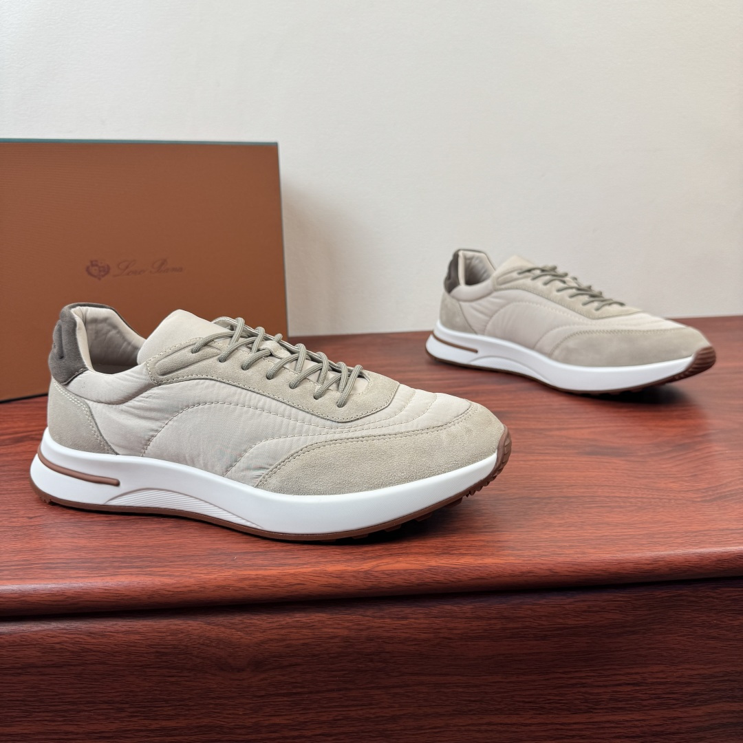 NO:832791,LoroPiana Week End Walk men's casual shoes!  This sneaker is made of Wind microfiber material treated with StormSystem water-repellent and windproof. The unique design of the mid-lace and suede details make it stand out. The signature topstitching and light padding provide a more comfortable fit, and the lightweight rubber sole and non-slip details enhance the grip.  Strength and stability, high-functional design details enhance the sporty style of the shoe. The Kummel-colored rubber outsole is made of lightweight material. This structure ensures proper weight distribution during walking, improves shock absorption and rebound, enhances grip and stability, and the eyelets and upper back of the shoe are embellished, making it very light and comfortable for the foot!  Packed in the original box at the counter, multiple colors available!  Size 39-40-41-42-43-44 Standard leather shoe size (45.46 can be customized) Item No. FAL1719 Apricot, loro piana, sneakers19860909LoroPiana诺悠翩雅Week End Walk男士休闲鞋 ！ 这款运动鞋采用经过StormSystem防泼水防风处理的Wind微纤维材质制成.中部系带和绒面革细节的独特设计造型令其一领风骚.标志性缉面线与轻薄衬垫让穿着更加舒适贴合,轻盈的橡胶鞋底和防滑细节增强抓地力和稳定性,高功能设计细节提升了鞋子的运动风格.Kummel色橡胶鞋外底采用轻盈的材料制成这种构造可以确保行走中适当的重量分配,提高减震性和回弹力增强抓地力和稳定性,鞋眼和鞋后上片点缀上脚轻便非常舒服！专柜原盒包装,多色可选！ 尺码39-40-41-42-43-44 标准皮鞋码（可定制45.46） 货号FAL1719 杏色,,loro piana,sneakers,Men's shoes