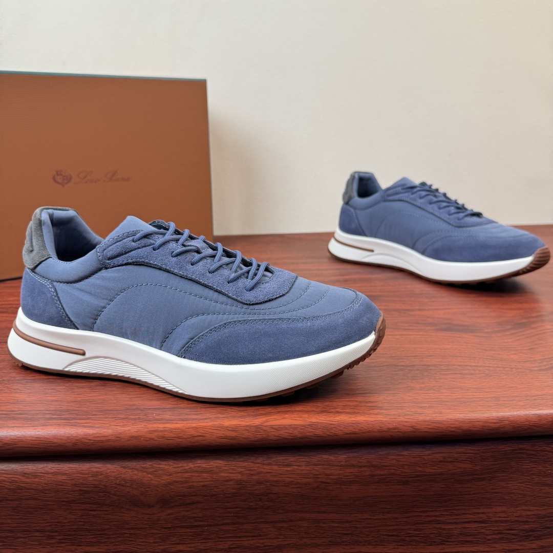 NO:832833,LoroPiana Week End Walk men's casual shoes!  This sneaker is made of Wind microfiber material treated with StormSystem water-repellent and windproof. The unique design of the mid-lace and suede details make it stand out. The signature topstitching and light padding provide a more comfortable fit, and the lightweight rubber sole and non-slip details enhance the grip.  Strength and stability, high-functional design details enhance the sporty style of the shoe. The Kummel-colored rubber outsole is made of lightweight material. This structure ensures proper weight distribution during walking, improves shock absorption and rebound, enhances grip and stability, and the eyelets and upper back of the shoe are embellished, making it very light and comfortable for the foot!  Packed in the original box at the counter, multiple colors available!  Size 39-40-41-42-43-44 Standard leather shoe size (45.46 can be customized) Item number FAL1719 light blue, loro piana, sneakers19860909LoroPiana诺悠翩雅Week End Walk男士休闲鞋 ！ 这款运动鞋采用经过StormSystem防泼水防风处理的Wind微纤维材质制成.中部系带和绒面革细节的独特设计造型令其一领风骚.标志性缉面线与轻薄衬垫让穿着更加舒适贴合,轻盈的橡胶鞋底和防滑细节增强抓地力和稳定性,高功能设计细节提升了鞋子的运动风格.Kummel色橡胶鞋外底采用轻盈的材料制成这种构造可以确保行走中适当的重量分配,提高减震性和回弹力增强抓地力和稳定性,鞋眼和鞋后上片点缀上脚轻便非常舒服！专柜原盒包装,多色可选！ 尺码39-40-41-42-43-44 标准皮鞋码（可定制45.46） 货号FAL1719 浅蓝,,loro piana,sneakers,Men's shoes