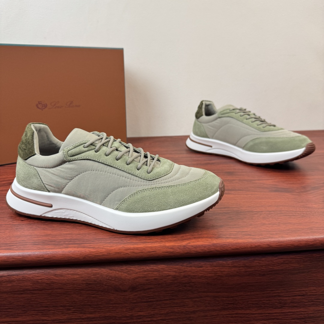 NO:832795,LoroPiana Week End Walk men's casual shoes!  This sneaker is made of Wind microfiber material treated with StormSystem water-repellent and windproof. The unique design of the mid-lace and suede details make it stand out. The signature topstitching and light padding provide a more comfortable fit, and the lightweight rubber sole and non-slip details enhance the grip.  Strength and stability, high-functional design details enhance the sporty style of the shoe. The Kummel-colored rubber outsole is made of lightweight material. This structure ensures proper weight distribution during walking, improves shock absorption and rebound, enhances grip and stability, and the eyelets and upper back of the shoe are embellished, making it very light and comfortable for the foot!  Packed in the original box at the counter, multiple colors available!  Size 39-40-41-42-43-44 Standard leather shoe size (45.46 can be customized) Item number FAL1719 Grass green, loro piana, sneakers19860909LoroPiana诺悠翩雅Week End Walk男士休闲鞋 ！ 这款运动鞋采用经过StormSystem防泼水防风处理的Wind微纤维材质制成.中部系带和绒面革细节的独特设计造型令其一领风骚.标志性缉面线与轻薄衬垫让穿着更加舒适贴合,轻盈的橡胶鞋底和防滑细节增强抓地力和稳定性,高功能设计细节提升了鞋子的运动风格.Kummel色橡胶鞋外底采用轻盈的材料制成这种构造可以确保行走中适当的重量分配,提高减震性和回弹力增强抓地力和稳定性,鞋眼和鞋后上片点缀上脚轻便非常舒服！专柜原盒包装,多色可选！ 尺码39-40-41-42-43-44 标准皮鞋码（可定制45.46） 货号FAL1719 草绿,,loro piana,sneakers,Men's shoes