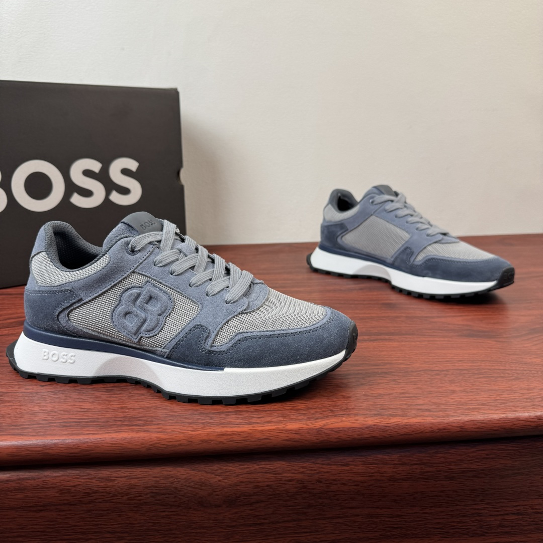 NO:833625,Batch BOSS/Bos new men's suede leather fabric sneakers!  This sneaker is made of soft suede cow leather spliced ​​fabric mesh upper, which is breathable and textured. It is embellished with double B letter embroidery on the side of the shoe and a three-color embroidered logo on the heel, highlighting its exquisite style. It is equipped with a cushioning EVA midsole and a concave and convex non-slip and wear-resistant rubber outsole, with fabric lining and foot pads. The style is simple and fashionable, and the color matching is versatile. It can be easily worn in casual or sports style!  Comes with full original packaging!  Size 39-40-41-42-43-44 Leather shoe size (can be customized to 45.46) Item number 50564185 Blue gray, sneakers, cowhide19860909批 BOSS/博斯 新款男士反绒皮革织物运动鞋 ！ 这款运动鞋采用柔软绒面牛皮革拼接织物网布鞋面,透气又有质感,鞋侧双 B字母绣边点缀,后跟饰以三色刺绣标识,彰显精致风格.搭配缓震EVA中底和凹凸纹防滑耐磨橡胶大底,织物内里垫脚.款式简约时尚,配色百搭,休闲或运动风都能轻松驾驭！配全套原包装！ 尺码39-40-41-42-43-44 皮鞋尺码（可定制 45 .46） 货号50564185 蓝灰,,sneakers,cowhide,Men's shoes