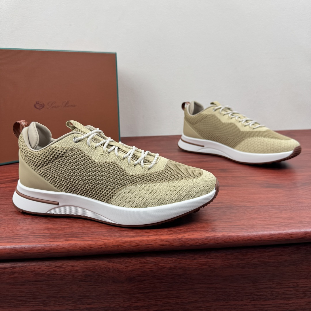 NO:834580,Batch LoroPiana/nuoyoupiana Week End Walk men's sports shoes lightweight running shoes!  This sneaker is made of Wind microfiber material treated with StormSystem water-repellent and windproof. The unique design with contrasting knitted splicing details makes it stand out. The iconic topstitching and light padding provide a more comfortable fit, and the lightweight rubber sole and non-slip details enhance the grip.  And stability, high-functional design details enhance the sporty style of the shoe. The Kummel-colored rubber outsole is made of lightweight material. This structure can ensure proper weight distribution during walking, improve shock absorption and rebound, enhance grip and stability, and the eyelets and rear upper piece are embellished to make it light and comfortable on the foot!  Packed in the original box at the counter, multiple colors available!  Size 39-40-41-42-43-44 Standard leather shoe size (45.46 can be customized) Item number FAQ3326 Off-white, loro piana, sneakers19860909批 LoroPiana/诺悠翩雅 Week End Walk男士运动鞋 轻质跑步鞋 ！ 这款运动鞋采用经过StormSystem防泼水防风处理的Wind微纤维材质制成.撞色针织拼接细节的独特设计造型令其一领风骚.标志性缉面线与轻薄衬垫让穿着更加舒适贴合,轻盈的橡胶鞋底和防滑细节增强抓地力和稳定性,高功能设计细节提升了鞋子的运动风格.Kummel色橡胶鞋外底采用轻盈的材料制成这种构造可以确保行走中适当的重量分配,提高减震性和回弹力增强抓地力和稳定性,鞋眼和鞋后上片点缀上脚轻便非常舒服！专柜原盒包装,多色可选！ 尺码39-40-41-42-43-44 标准皮鞋码（可定制45.46） 货号FAQ3326米白,,loro piana,sneakers,Men's shoes