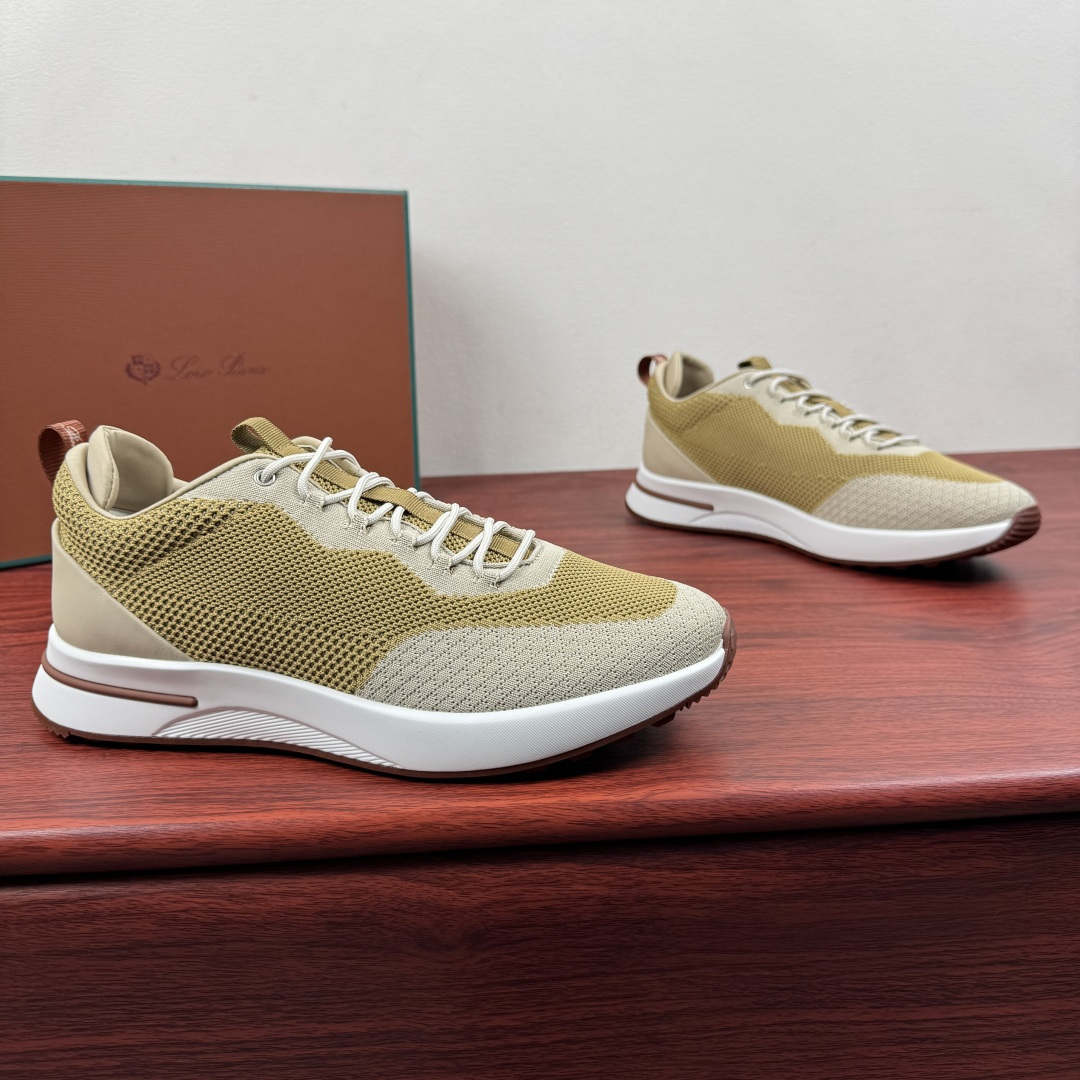 NO:834588,Batch LoroPiana/nuoyoupiana Week End Walk men's sports shoes lightweight running shoes!  This sneaker is made of Wind microfiber material treated with StormSystem water-repellent and windproof. The unique design with contrasting knitted splicing details makes it stand out. The iconic topstitching and light padding provide a more comfortable fit, and the lightweight rubber sole and non-slip details enhance the grip.  And stability, high-functional design details enhance the sporty style of the shoe. The Kummel-colored rubber outsole is made of lightweight material. This structure can ensure proper weight distribution during walking, improve shock absorption and rebound, enhance grip and stability, and the eyelets and rear upper piece are embellished to make it light and comfortable on the foot!  Packed in the original box at the counter, multiple colors available!  Size 39-40-41-42-43-44 Standard leather shoe size (45.46 can be customized) Item number FAQ3326 Apricot white, loro piana, sneakers19860909批 LoroPiana/诺悠翩雅 Week End Walk男士运动鞋 轻质跑步鞋 ！ 这款运动鞋采用经过StormSystem防泼水防风处理的Wind微纤维材质制成.撞色针织拼接细节的独特设计造型令其一领风骚.标志性缉面线与轻薄衬垫让穿着更加舒适贴合,轻盈的橡胶鞋底和防滑细节增强抓地力和稳定性,高功能设计细节提升了鞋子的运动风格.Kummel色橡胶鞋外底采用轻盈的材料制成这种构造可以确保行走中适当的重量分配,提高减震性和回弹力增强抓地力和稳定性,鞋眼和鞋后上片点缀上脚轻便非常舒服！专柜原盒包装,多色可选！ 尺码39-40-41-42-43-44 标准皮鞋码（可定制45.46） 货号FAQ3326 杏白,,loro piana,sneakers,Men's shoes