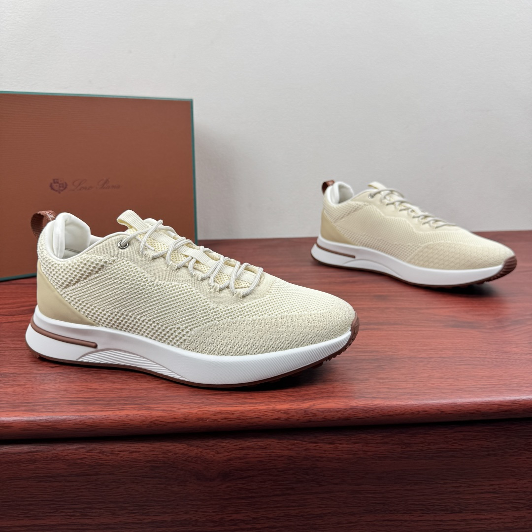NO:834571,Batch LoroPiana/nuoyoupiana Week End Walk men's sports shoes lightweight running shoes!  This sneaker is made of Wind microfiber material treated with StormSystem water-repellent and windproof. The unique design with contrasting knitted splicing details makes it stand out. The iconic topstitching and light padding provide a more comfortable fit, and the lightweight rubber sole and non-slip details enhance the grip.  And stability, high-functional design details enhance the sporty style of the shoe. The Kummel-colored rubber outsole is made of lightweight material. This structure can ensure proper weight distribution during walking, improve shock absorption and rebound, enhance grip and stability, and the eyelets and rear upper piece are embellished to make it light and comfortable on the foot!  Packed in the original box at the counter, multiple colors available!  Size 39-40-41-42-43-44 Standard leather shoe size (45.46 can be customized) Item number FAQ3328 Off-white, loro piana, sneakers19860909批 LoroPiana/诺悠翩雅 Week End Walk男士运动鞋 轻质跑步鞋 ！ 这款运动鞋采用经过StormSystem防泼水防风处理的Wind微纤维材质制成.撞色针织拼接细节的独特设计造型令其一领风骚.标志性缉面线与轻薄衬垫让穿着更加舒适贴合,轻盈的橡胶鞋底和防滑细节增强抓地力和稳定性,高功能设计细节提升了鞋子的运动风格.Kummel色橡胶鞋外底采用轻盈的材料制成这种构造可以确保行走中适当的重量分配,提高减震性和回弹力增强抓地力和稳定性,鞋眼和鞋后上片点缀上脚轻便非常舒服！专柜原盒包装,多色可选！ 尺码39-40-41-42-43-44 标准皮鞋码（可定制45.46） 货号FAQ3328米白,,loro piana,sneakers,Men's shoes