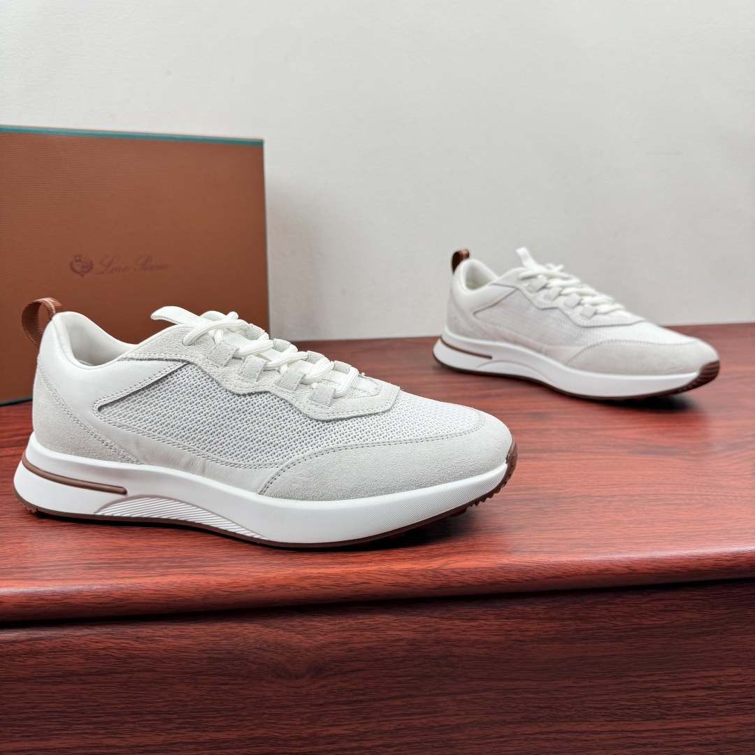 NO:850337,Code YS003645 LoroPiana Weekend Walk men's sports shoes, multiple leather splicing technology mesh versatile casual shoes!  This sneaker transcends the seasons with a timeless design that evokes the casual elegance of retro sneakers. Featuring the signature Pecora  NeraR fabric is made of spliced suede cow leather. The raw material comes from precious dark Merino sheep. The wool is not dyed. The delicate suede details add exquisite style to the overall design. A pure white design at the bottom of the shoe body is paired with a caramel cup sole, cleverly creating a double-layered structure. Visual interest. Built-in cotton shoelace opening and closing, fine mesh lining, and genuine leather feet.  High-definition logo badge printing details. Double-layered soles are lightweight and comfortable, available in multiple colors, classic and versatile, and come with a full set of packaging!  Size 39-40-41-42-43-44 leather shoe size (can be customized to 45.46) Item number FAQ white, loro piana, sneakers, cowhide19860909编码YS003645 LoroPiana诺悠翩雅 Weekend Walk男士运动鞋 多重皮革拼接科技网布百搭休闲鞋！ 此款运动鞋以隽永设计跨越季节更迭,令人联想到复古球鞋的闲适优雅.采用特色Pecora NeraR面料拼接反绒牛皮革精制而成,原料源自珍贵的深色美利奴羊,羊毛未经染色处理.细腻的绒面革细节为整体设计增添精致格调.鞋身底部一圈纯白设计搭配焦糖杯形鞋底,巧妙营造出双层结构的视觉趣味.内藏式棉质鞋带开合,细腻网布内里,真皮垫脚 高清logo徽章印刷细节.双层鞋底轻质舒适,多色可选上脚经典百搭,配全套包装！ 尺码39-40-41-42-43-44皮鞋尺码（可定制45.46） 货号FAQ 白色,,loro piana,sneakers,cowhide,Men's shoes