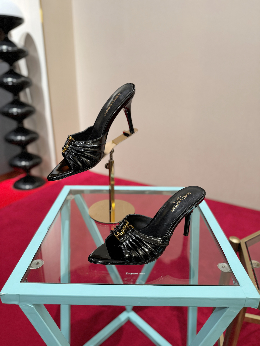 NO:904847,SAINT LAURENT Babylone pointed open toe gathered upper Mules slippers super versatile and easy to control Fabric patent leather lining sheepskin padding sheepskin heel height 10cm size 34-39 (40.41.42 customized), high heels slippers, saint laurent, saint laurent, high heels, slippers, sheepskin19860909SAINT LAURENT圣罗兰 Babylone 尖头露趾缩褶鞋面 穆勒鞋 一字拖鞋 超级百搭款轻松驾驭 面料漆皮 内里羊皮 垫脚羊皮 跟高10cm 码数34-39（40.41.42定做）,高跟鞋拖鞋,saint laurent,saint laurent,high heels,slippers,sheepskin,Women's Shoes