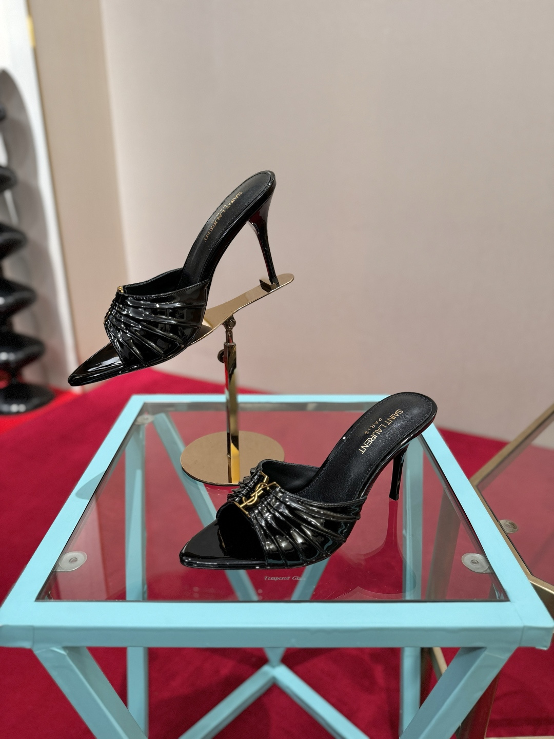 NO:904961,SAINT LAURENT Babylone pointed open toe gathered upper Mules slippers super versatile and easy to control Fabric patent leather lining sheepskin padding sheepskin heel height 10cm size 34-39 (40.41.42 customized), high heels slippers, saint laurent, saint laurent, high heels, slippers, sheepskin19860909SAINT LAURENT圣罗兰 Babylone 尖头露趾缩褶鞋面 穆勒鞋 一字拖鞋 超级百搭款轻松驾驭 面料漆皮 内里羊皮 垫脚羊皮 跟高10cm 码数34-39（40.41.42定做）,高跟鞋拖鞋,saint laurent,saint laurent,high heels,slippers,sheepskin,Women's Shoes