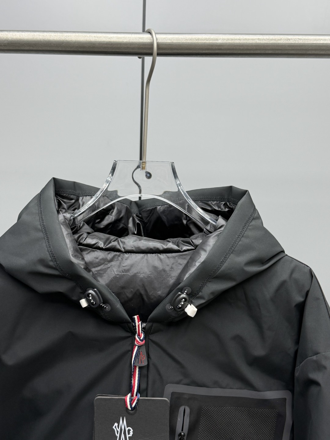 Пуховик Moncler