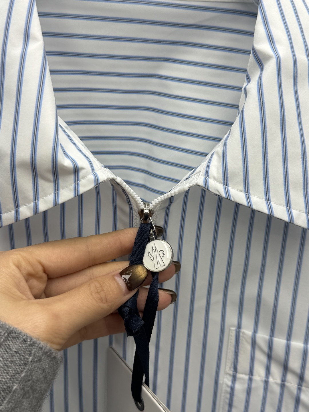 China Replica Moncler Down Jackets MCS0406-35