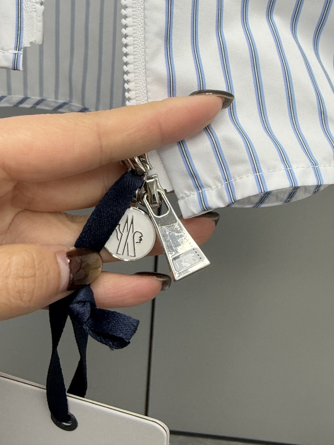 China Replica Moncler Down Jackets MCS0406-35