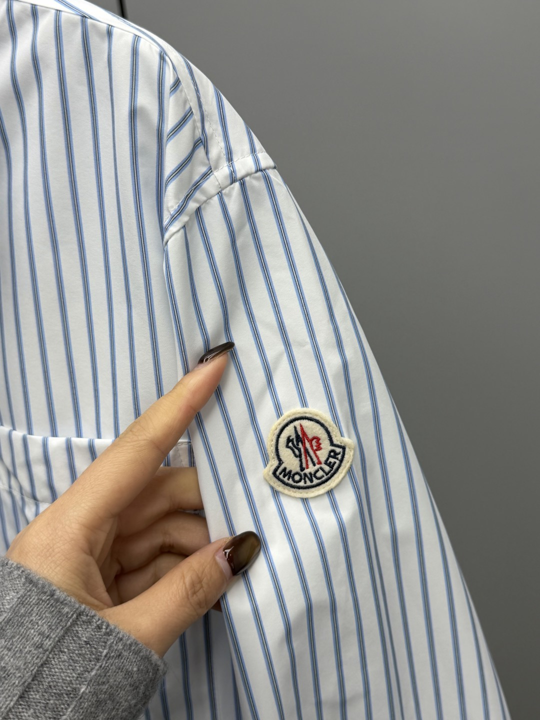 China Replica Moncler Down Jackets MCS0406-35