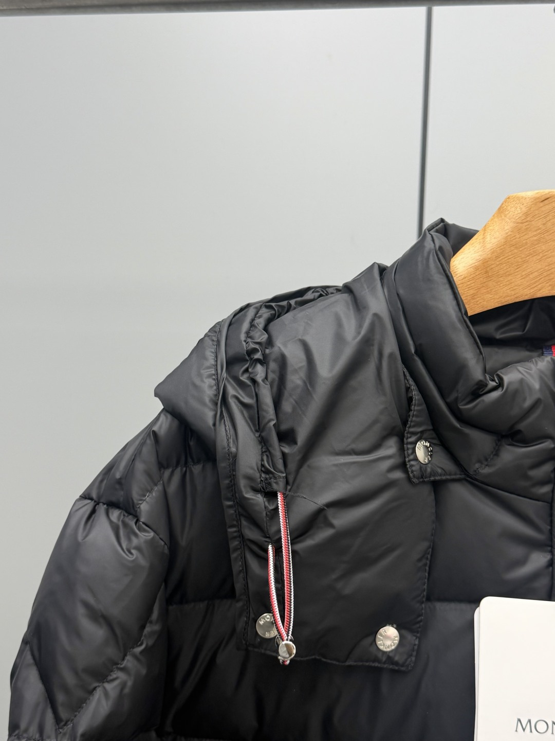 Пуховик Moncler
