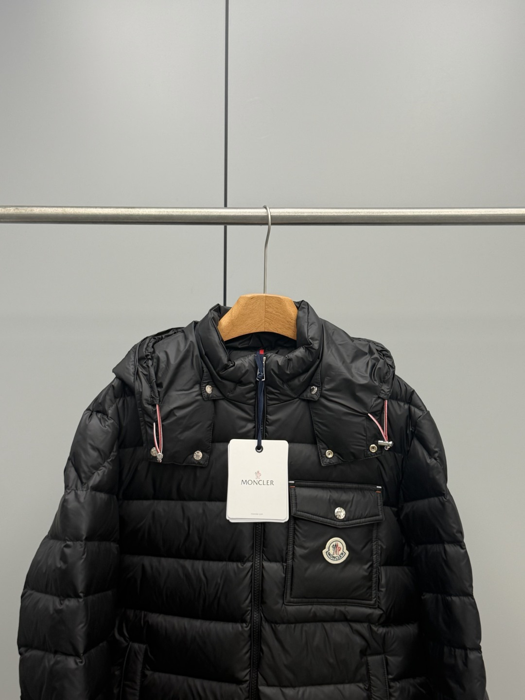 Пуховик Moncler