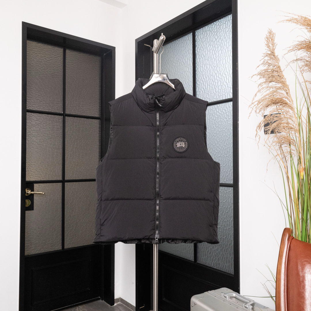 A Canada Goose|加拿大鹅 Lawrence 羽绒马甲羽绒服 2804MB 产品配色:黑色红标 、黑色黑标 、藏青红标