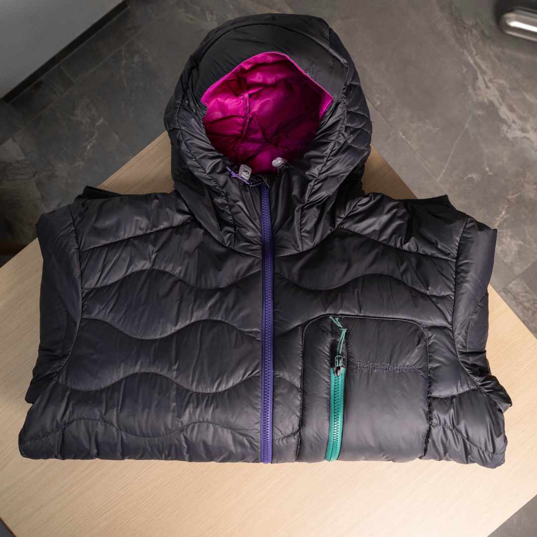 ❗️特价A❗️Peak Performance|壁克峰90鹅绒吐司服配色：运动灰(紫拉链粉内里)、浅沙白